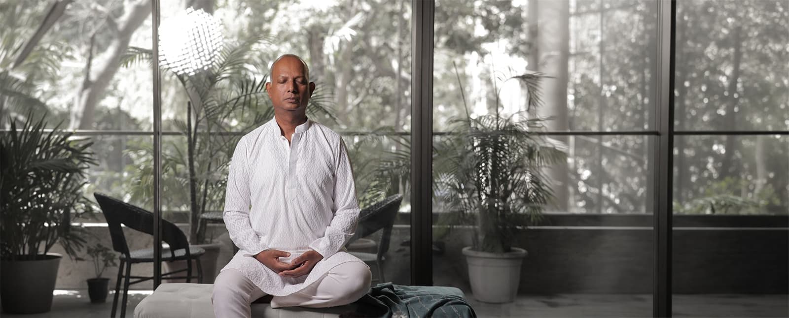 Master Minood in meditation